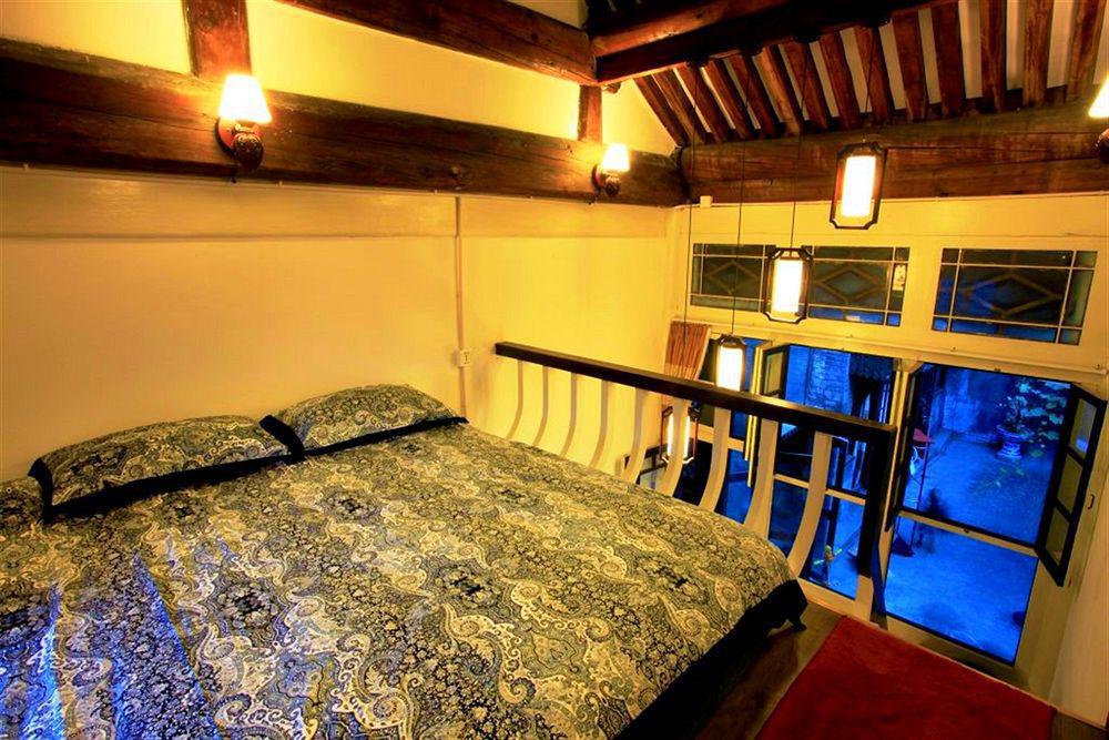 Hill Lily Courtyard Hotel Peking  Buitenkant foto